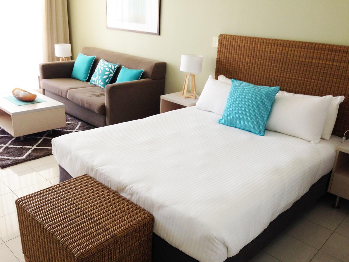 Base Holidays - Ettalong Beach Premium Apartments Екстер'єр фото