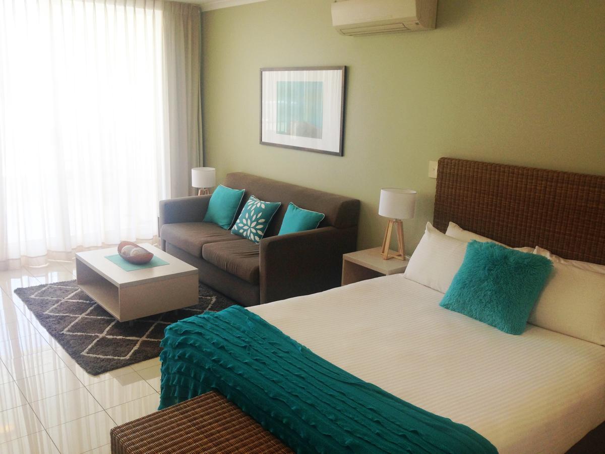 Base Holidays - Ettalong Beach Premium Apartments Екстер'єр фото