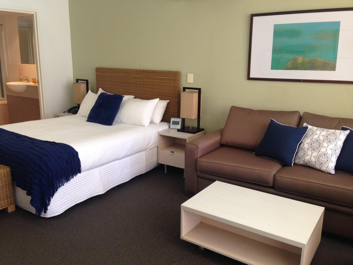 Base Holidays - Ettalong Beach Premium Apartments Екстер'єр фото
